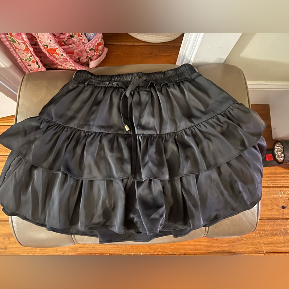 Entro Black Ruffled Mini Skirt